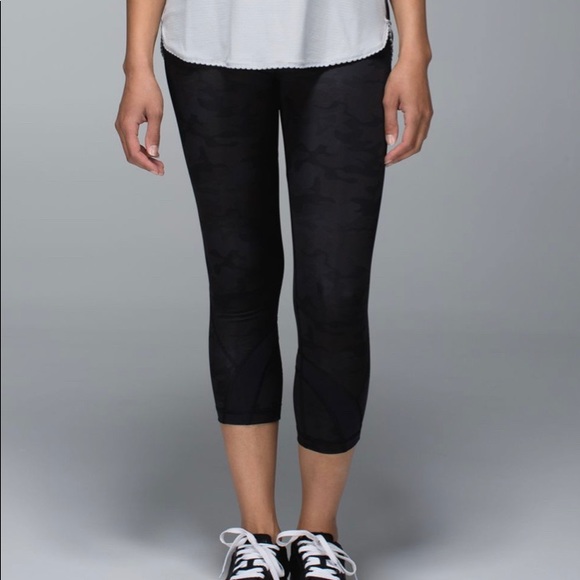 lululemon | Inspire Crop | size 6 | camo print - Picture 3 of 8